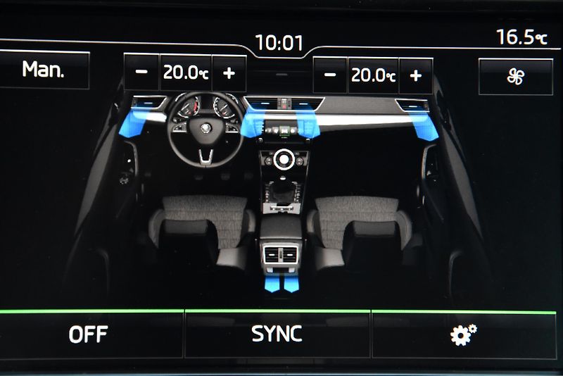 Škoda Superb 2.0 TDi CR,DKLIMA,VÝHŘEV,TEMP - fotka 27 z 50