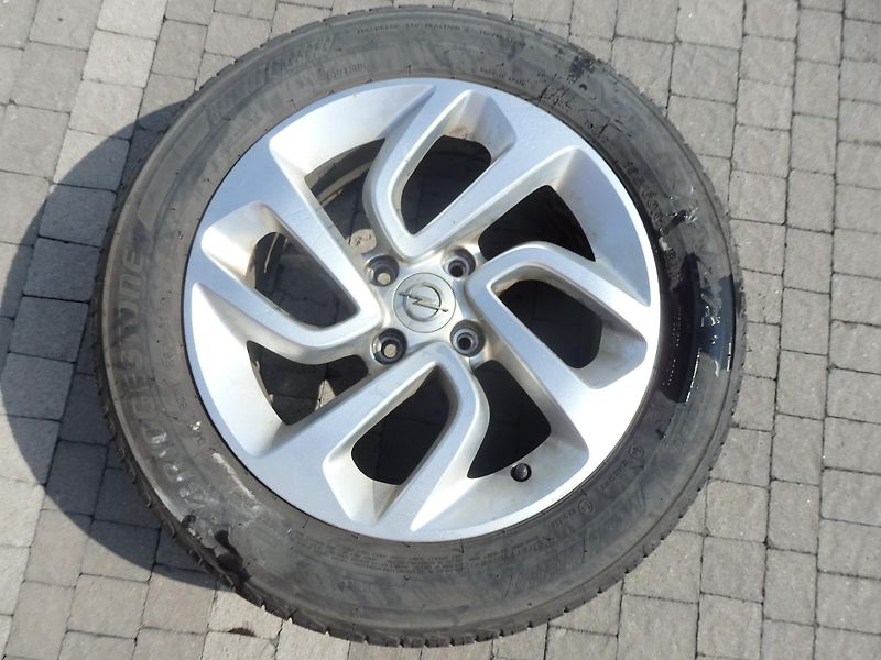 Opel Crossland X 1.2i KLIMA, NAJETO 36094 KM  - fotka 19 z 21