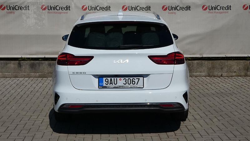 Kia Ceed 1.6 CRDi Comfort SW - fotka 4 z 22