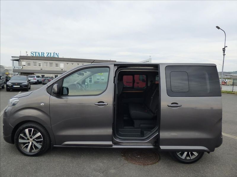 Toyota ProAce 2,0 130kw,automat  Family Comf - fotka 11 z 54