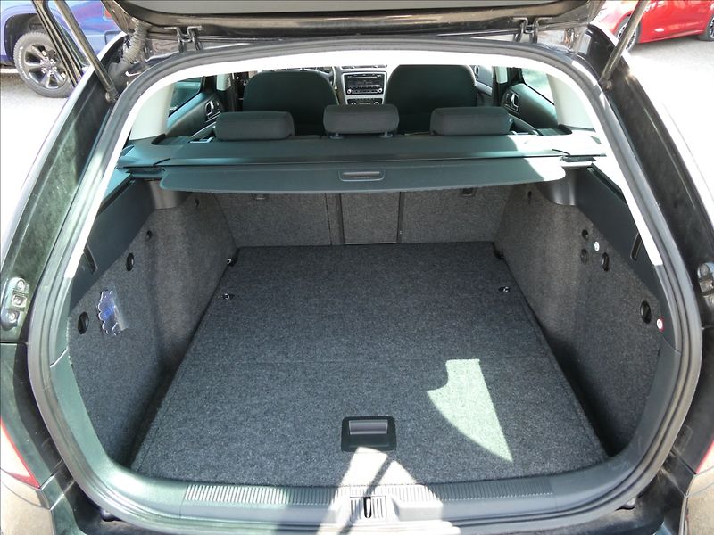 Škoda Octavia 1,4 TSi 90kW po servise, závěs - fotka 18 z 45
