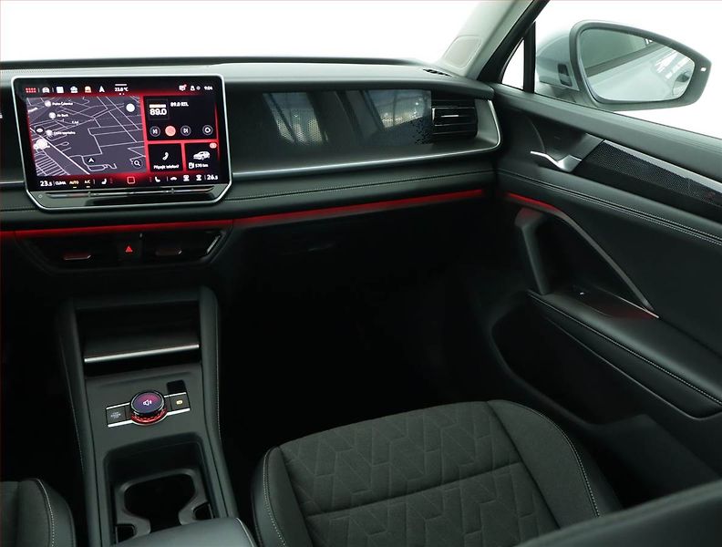 Volkswagen Tayron (2025) 1.5 eTSI - fotka 8 z 21