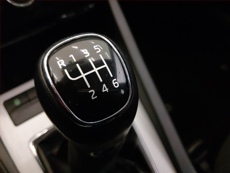 Škoda Octavia (2013) Ambition 2.0 TDI, Serv.kniha - fotka 15 z 16