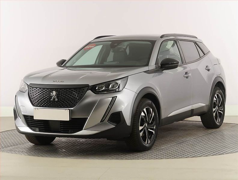 Peugeot 2008 (2022) Allure 1.2 PureTech, Automat - fotka 2 z 25