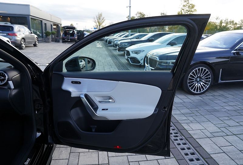 Mercedes-Benz Třídy A A 180d AMG/7AT/kůže/Designo/ČR - fotka 17 z 37