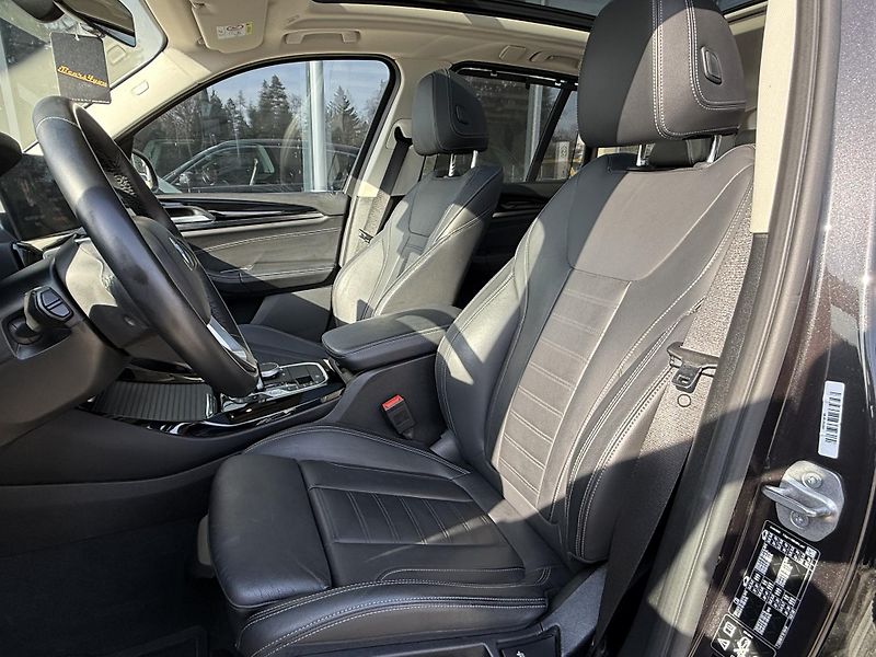 BMW X3 (2022) 30XD 210kW LASER PANORAMA CZ!! - fotka 29 z 43