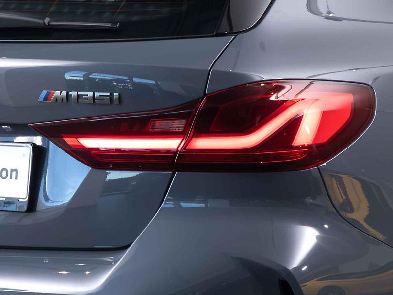 BMW Řada 1 M135i xDrive - fotka 10 z 22