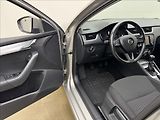 Škoda Octavia 1,6 TDi 6ST. MAN. NAVI SENZORY - náhled 25