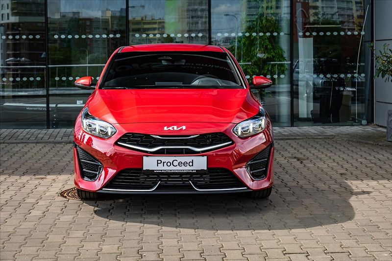 Kia ProCeed 1,5 T-GDi GPF  GT LINE PLUS - fotka 3 z 23