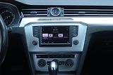 Volkswagen Passat (2017) 1.6 TDI, Automat, Serv.kniha - náhled 12