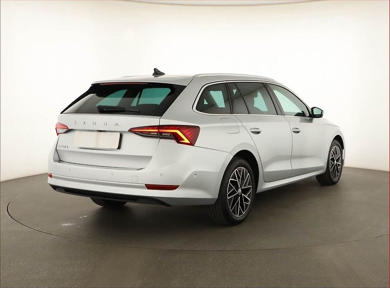 Škoda Octavia (2022) Style Plus 2.0 TDI, ČR,1.maj - fotka 5 z 15