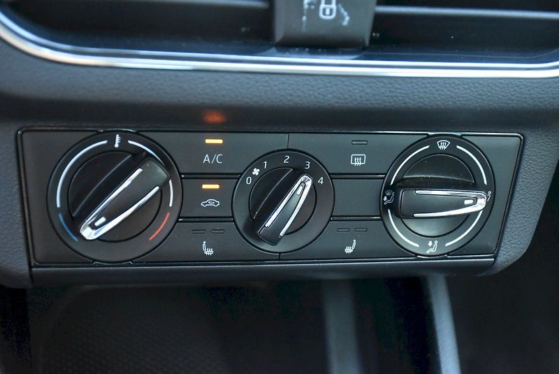 Škoda Scala (2021) Ambition 1.0 TSI 81kW - fotka 22 z 33