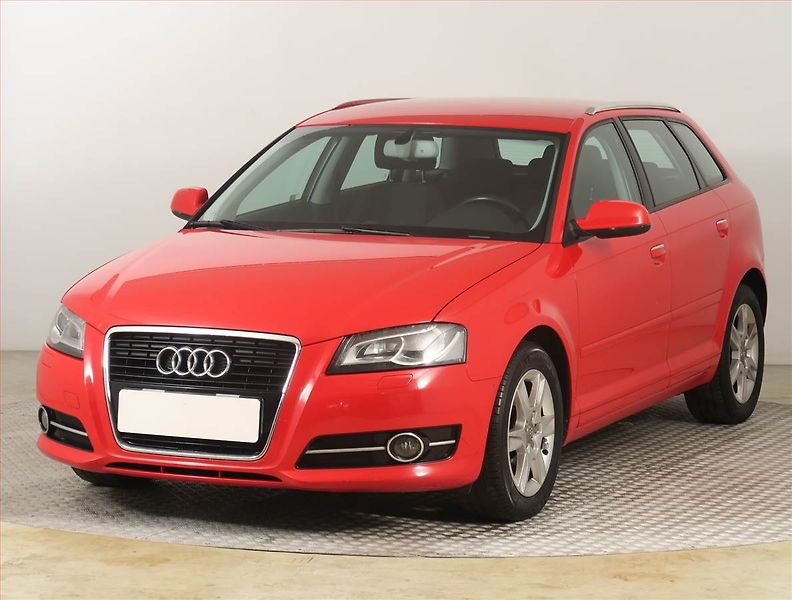 Audi A3 (2010) 1.2 TFSI, Xenony - fotka 2 z 15