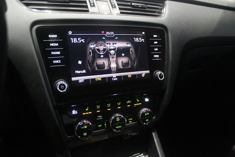 Škoda Octavia (2019) 1.5 TSI 110kW Style LED 2019 - fotka 18 z 19