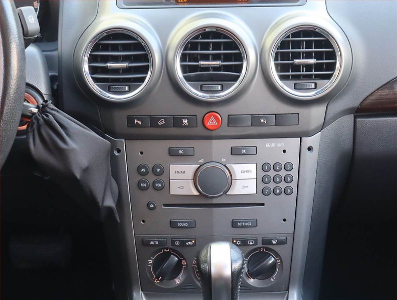 Opel Antara (2007) 2.0 CDTI, 4X4, Automat - fotka 12 z 17