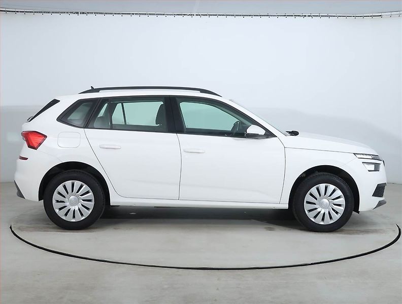 Škoda Kamiq (2023) Ambition 1.0 TSI, Serv.kniha - fotka 6 z 16