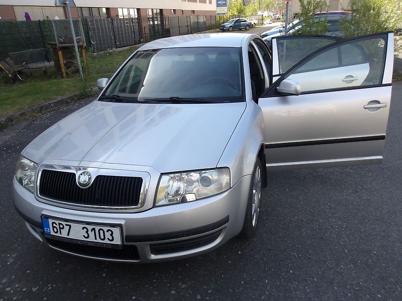 Škoda Superb 1,9TDi 96kW ! - fotka 13 z 25