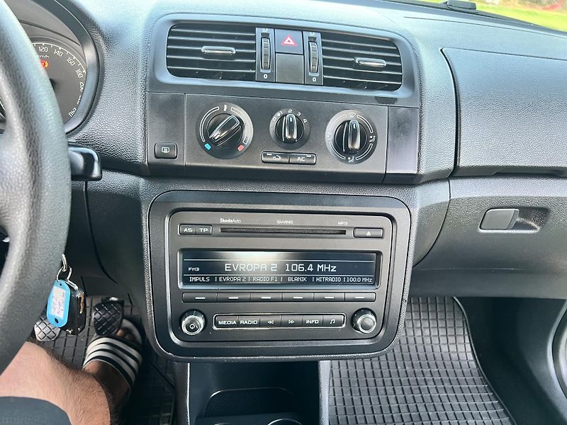 Škoda Fabia 1.4 63KW,46TKM,KLIMA,ALU - fotka 36 z 47