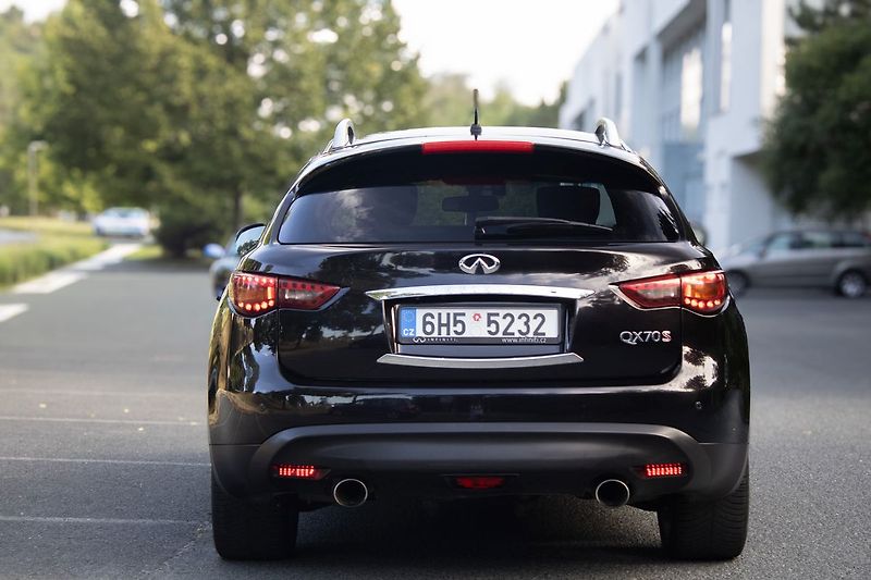 Infiniti QX70 Verze S, servisované, DVB-T - fotka 6 z 53