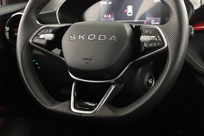 Škoda Fabia (2025) Monte Carlo 1.0 TSI - fotka 20 z 21