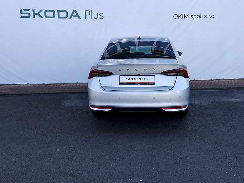 Škoda Octavia (2024) Top Selection 1,5 Tsi 110 kw D - fotka 33 z 36