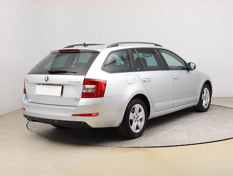 Škoda Octavia (2015) 1.6 TDI 4x4, 4X4, Bi-Xenony - fotka 5 z 19