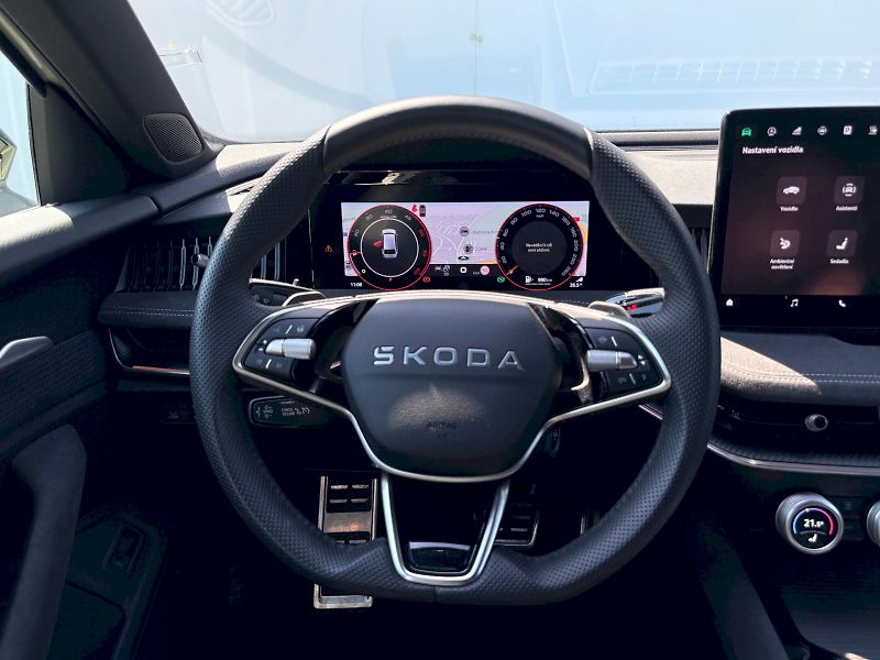 Škoda Superb (2025) Combi DSG 2.0 TDI / 110 kW / S - fotka 6 z 28