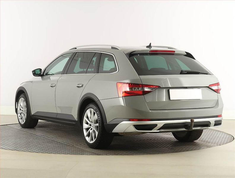 Škoda Superb (2022) Scout 2.0 TDI, Scout - fotka 4 z 29