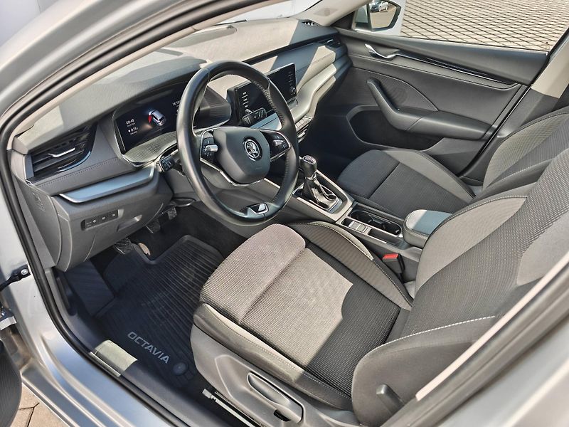 Škoda Octavia Ambition 6MP 2,0TDI - fotka 5 z 22