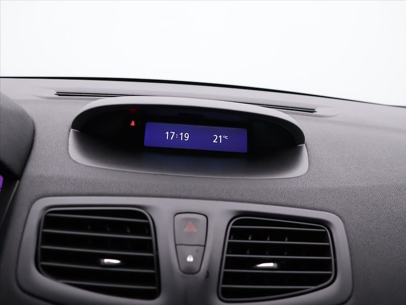 Renault Fluence 1,5 dCi 81kW Privilege CZ 1.ma - fotka 22 z 33