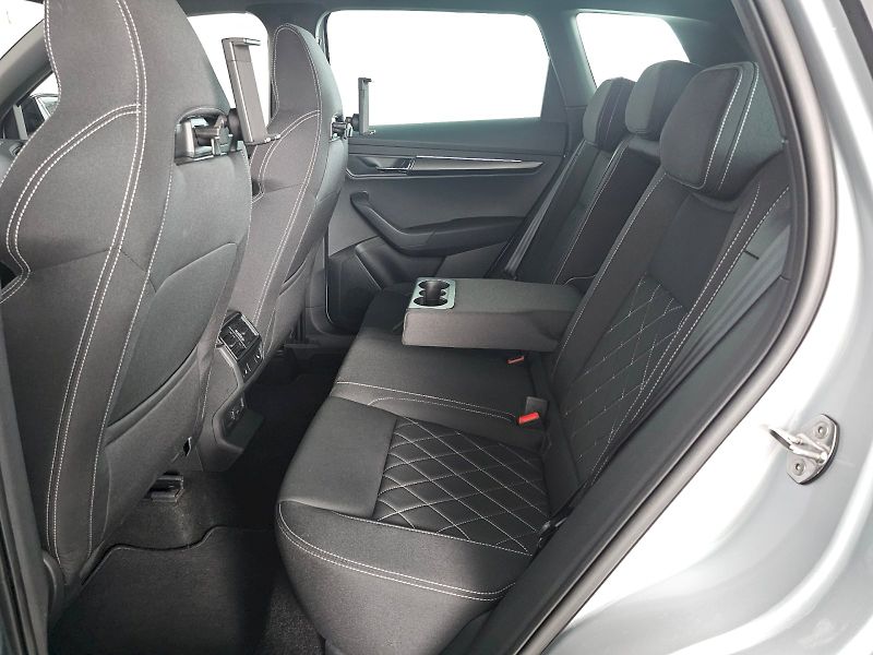 Škoda Karoq (2025) 1.5TSi 110kW SPORTLINE TAŽNÉ - fotka 7 z 30