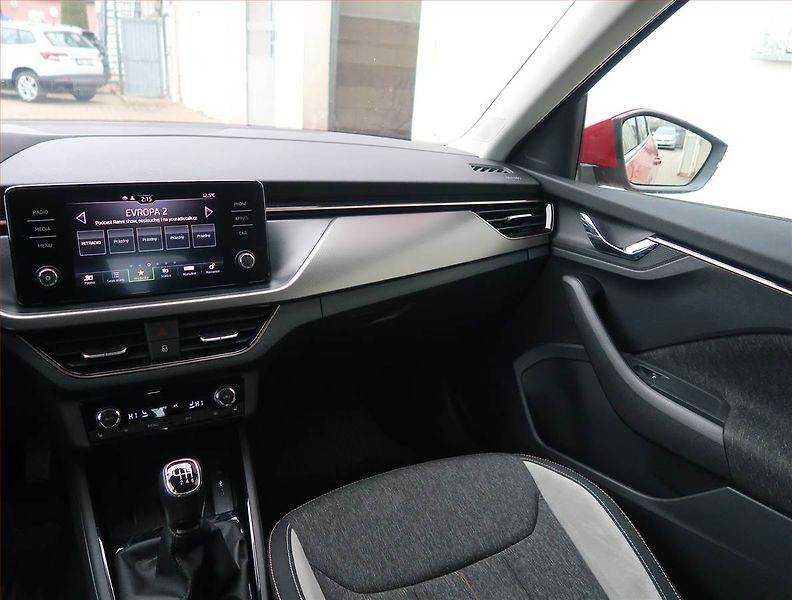 Škoda Kamiq (2020) 1.0 TSI, Tempomat - fotka 8 z 14