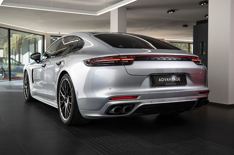 Porsche Panamera - fotka 4 z 25