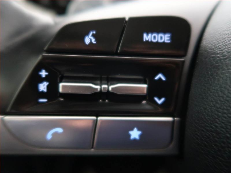 Hyundai Tucson (2022) 1.6 T-GDI 48V MHEV - fotka 12 z 15