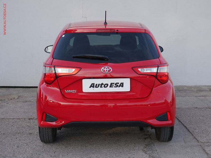 Toyota Yaris (2017) 1.5i, 1.maj,ČR, servis.kniha - fotka 5 z 15