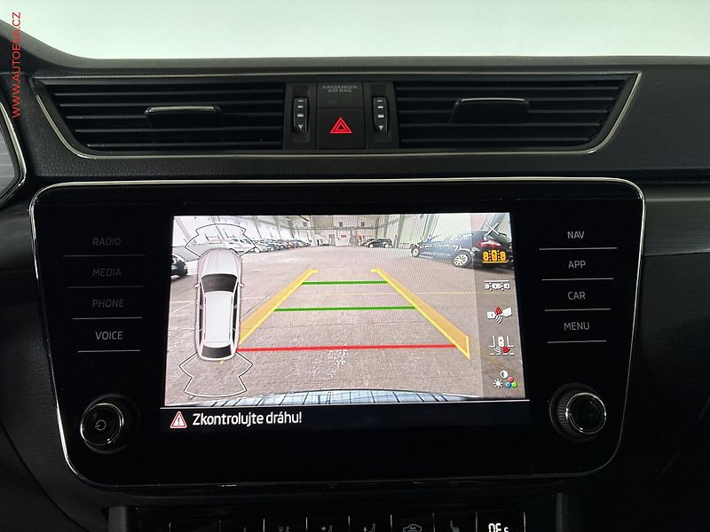 Škoda Superb (2023) 2.0 TDi, 1.maj,ČR, Style - fotka 15 z 18