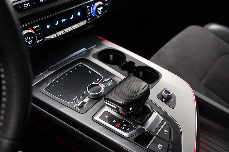 Audi Q7 - fotka 26 z 30