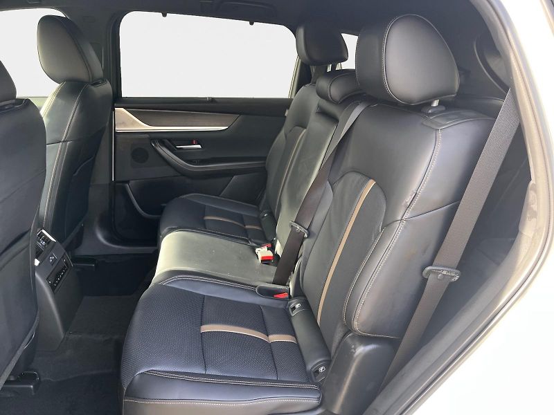 Mazda CX-80 (2026) PHEV 327K/8AT/AWD/HOMURA/COSO - fotka 13 z 16