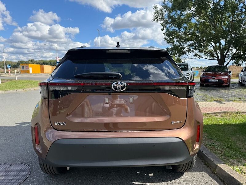 Toyota Yaris Cross Executive VIP Tech 4x4 - fotka 5 z 12