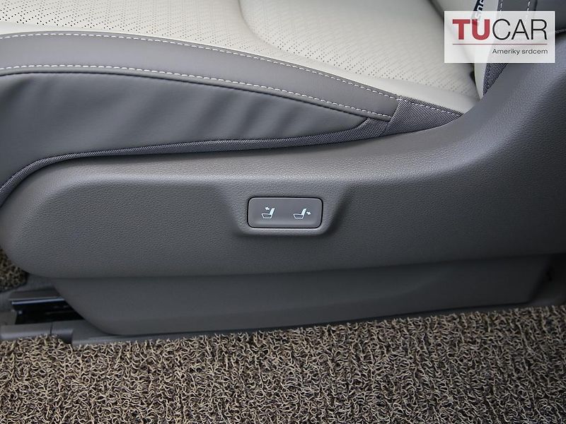 Kia Carnival (2024) 1.6 HEV Automat 6+3 Místa  - fotka 32 z 40