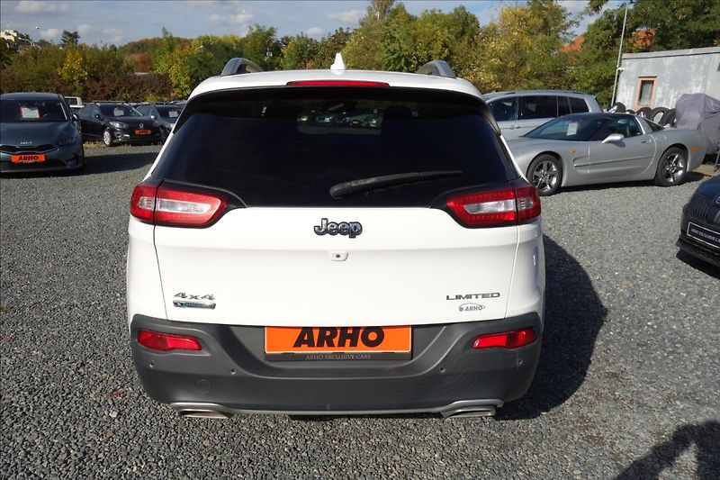 Jeep Cherokee 2,2 M-JET, ČR, LIMITED, 4WD. - fotka 4 z 5