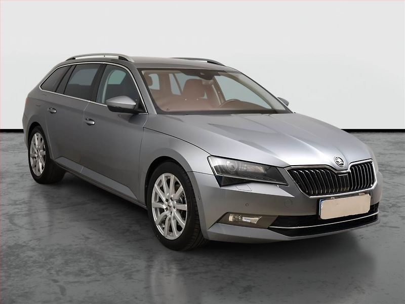 Škoda Superb (2017) 1.6 TDI, Kůže, Navi, Bi-Xenony - fotografie inzerátu