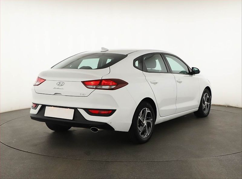 Hyundai i30 (2021) 1.0 T-GDI, ČR,1.maj - fotka 5 z 18