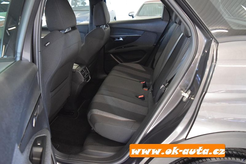 Peugeot 3008 1.5 HDI ACTIVE PACK 96 kW 2022 - fotka 14 z 61