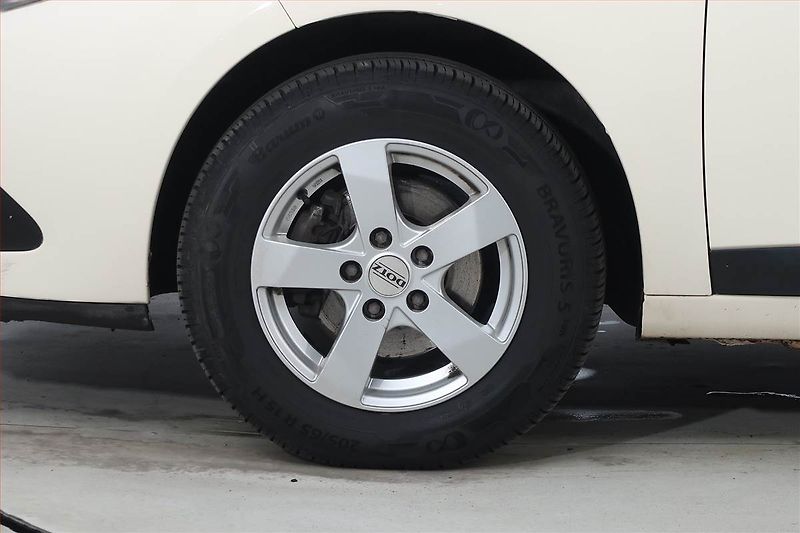 Renault Fluence (2013) 1.6 16V, Serv.kniha, Tempomat - fotka 14 z 20