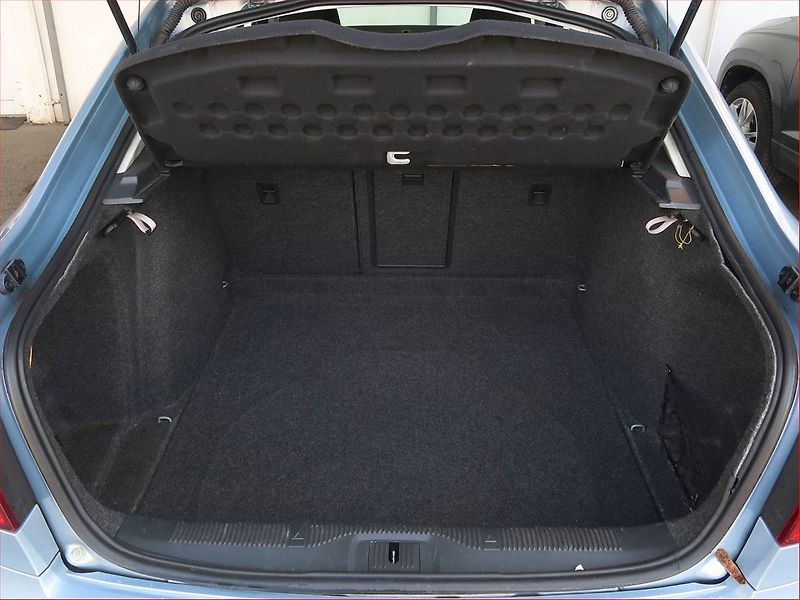 Škoda Octavia (2010) 2.0 TDI, nová STK - fotka 14 z 15