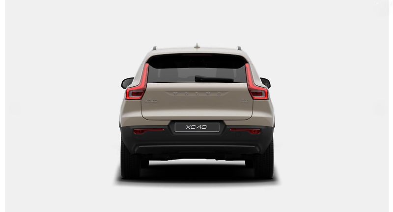 Volvo XC40 (2026) B3 DARK PLUS AUT - fotka 4 z 12