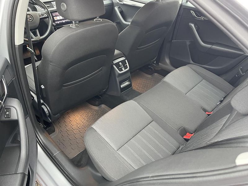 Škoda Octavia 1.5 TSi 110kW DSG-Style-DPH-ČR - fotka 21 z 35
