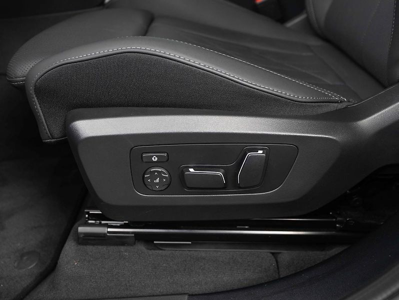 BMW X3 M50 xDrive - fotka 21 z 22