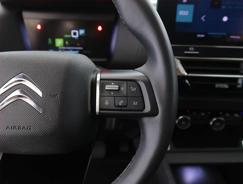 Citroën ë-C4 (2022) Shine 50 kWh, SoH 94% - fotka 23 z 27